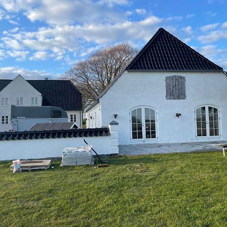 Vester-Skerninge Ronnekaer Bed & Breakfast エクステリア 写真